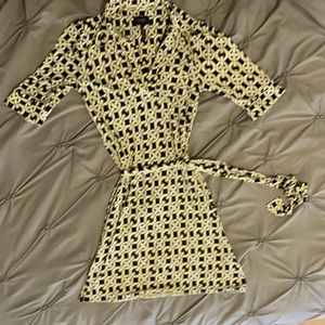 Off White black gold V-neck collared dress w tie